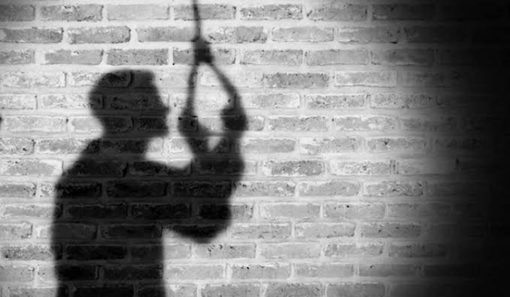 Seorang Siswa Ditemukan Meninggal Tak Wajar di Garasi Samping Rumahnya 