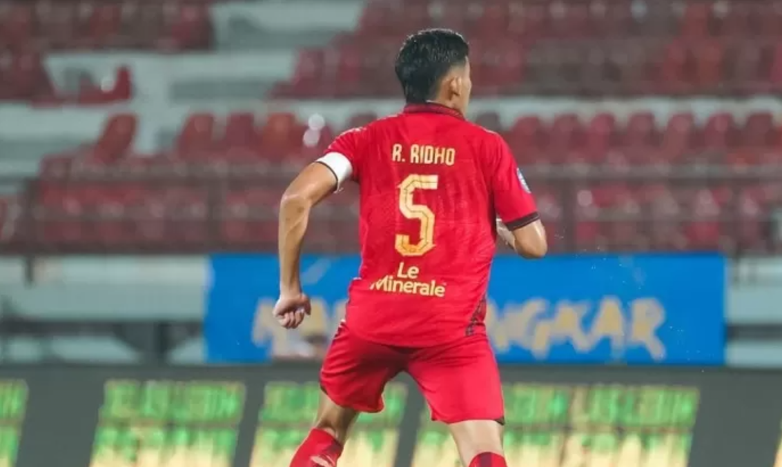 Pulang ke Liga 1, Pelatih Persebaya Waspadai Sosok Rizky Ridho, Minta Pelatih Persija Tepikan Rizky