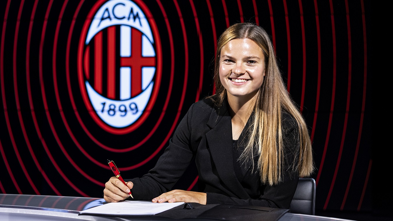 Kayleigh Van Dooren Resmi Gabung AC Milan! Pemain Keturunan Indonesia Yang Sudah Mengoleksi 12 Trofi!