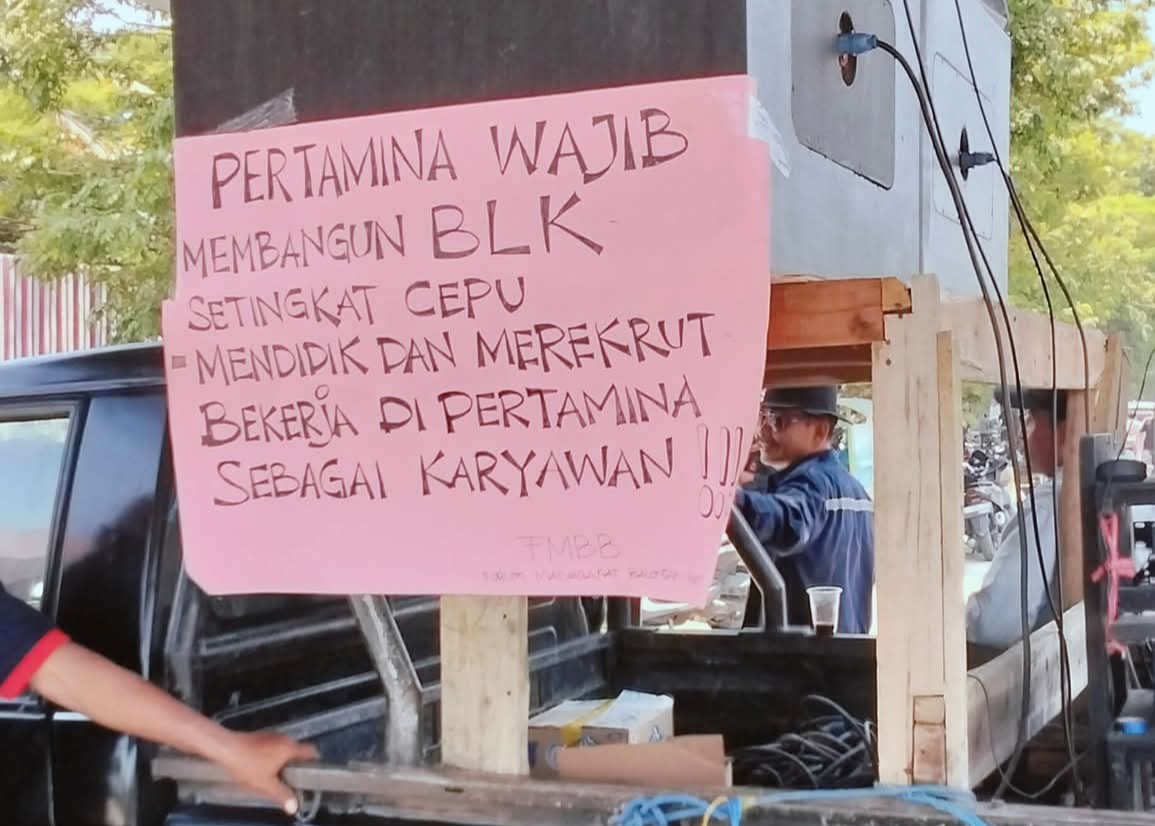 Masyarakat Balongan Unjuk Rasa di Depan Pertamina Patra Niaga ITB, Tuntut Kesejahteraan Warlok