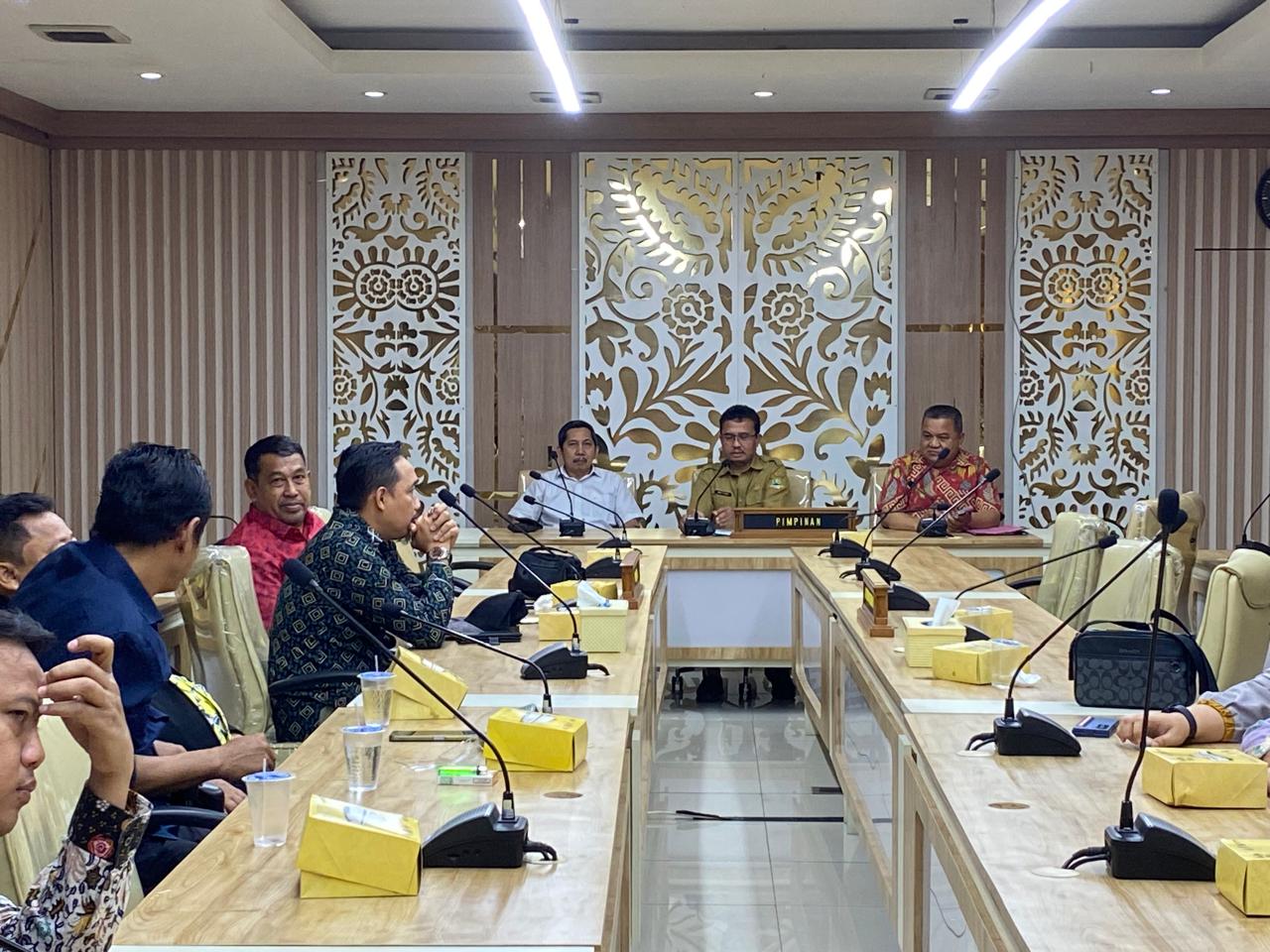 Sekretariat DPRD Jabar Terima Kunker DPRD Indramayu dan DPRD Kabupaten Hulu Sungai Selatan 