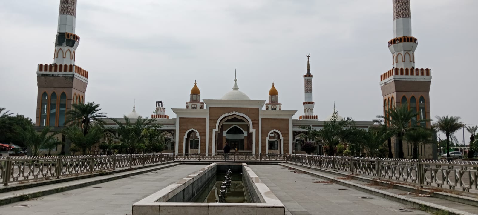 DPRD Dukung Audit Bangunan Islamic Center Indramayu