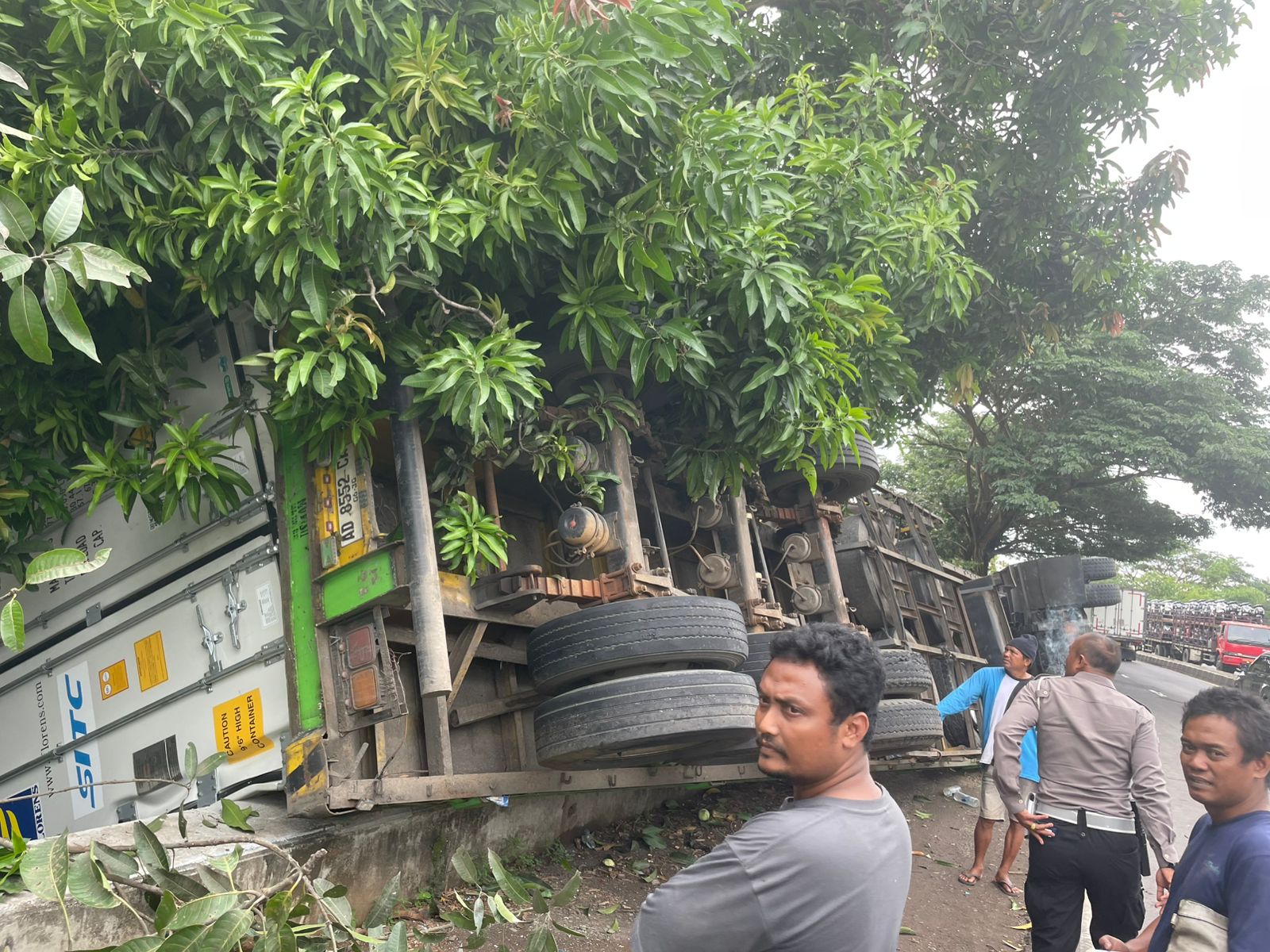 Kecelakaan Beruntun di Jalur Pantura Kertasemaya, Empat Orang Luka-Luka