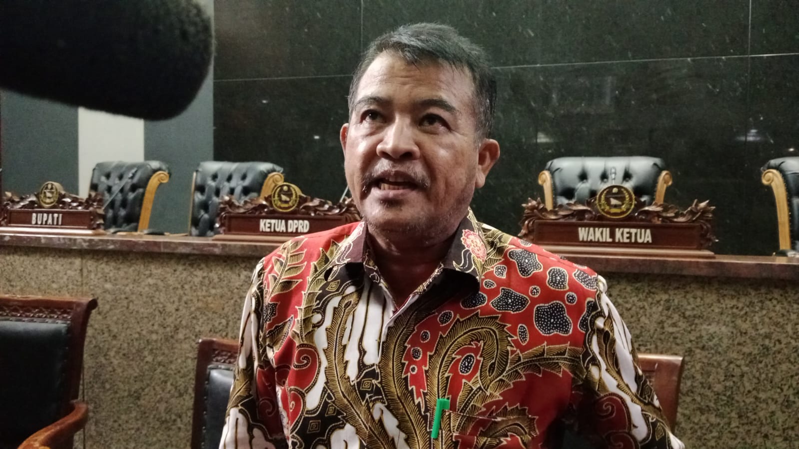 DPRD Respon Sanksi Magang Tiga Bulan Bupati Lucky Oleh Kemendagri
