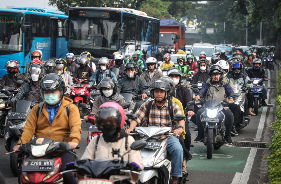 Transportasi Umum Kalah Dengan Motor Di Jawa Barat! Apa Penyebabnya?