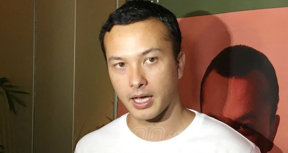 Intip Aktifitas Nicholas Saputra dan Pengakuannya Mengenai Fitur Canggih di HP