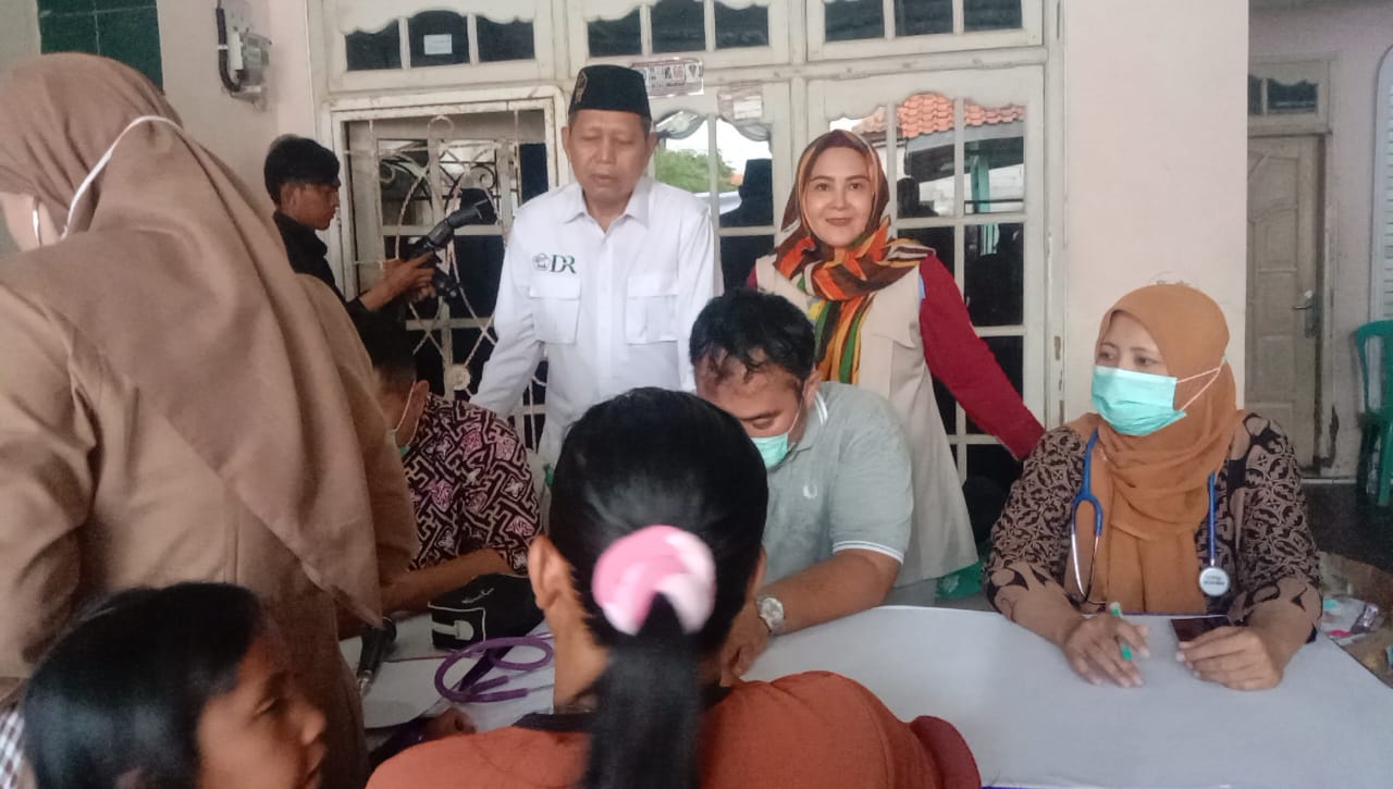 Ratusan Warga Limbangan Antusias Sambut Program Dokling 