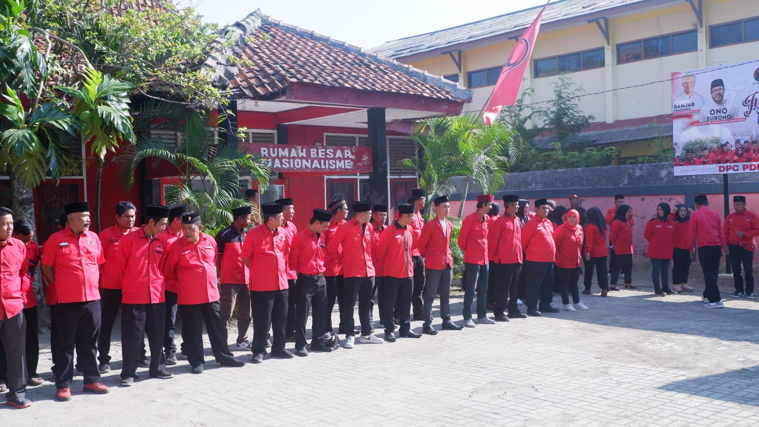PDIP Indramayu Berangkatkan 300 Kader Partai Ikuti Puncak Bulan Bung Karno di GBK 