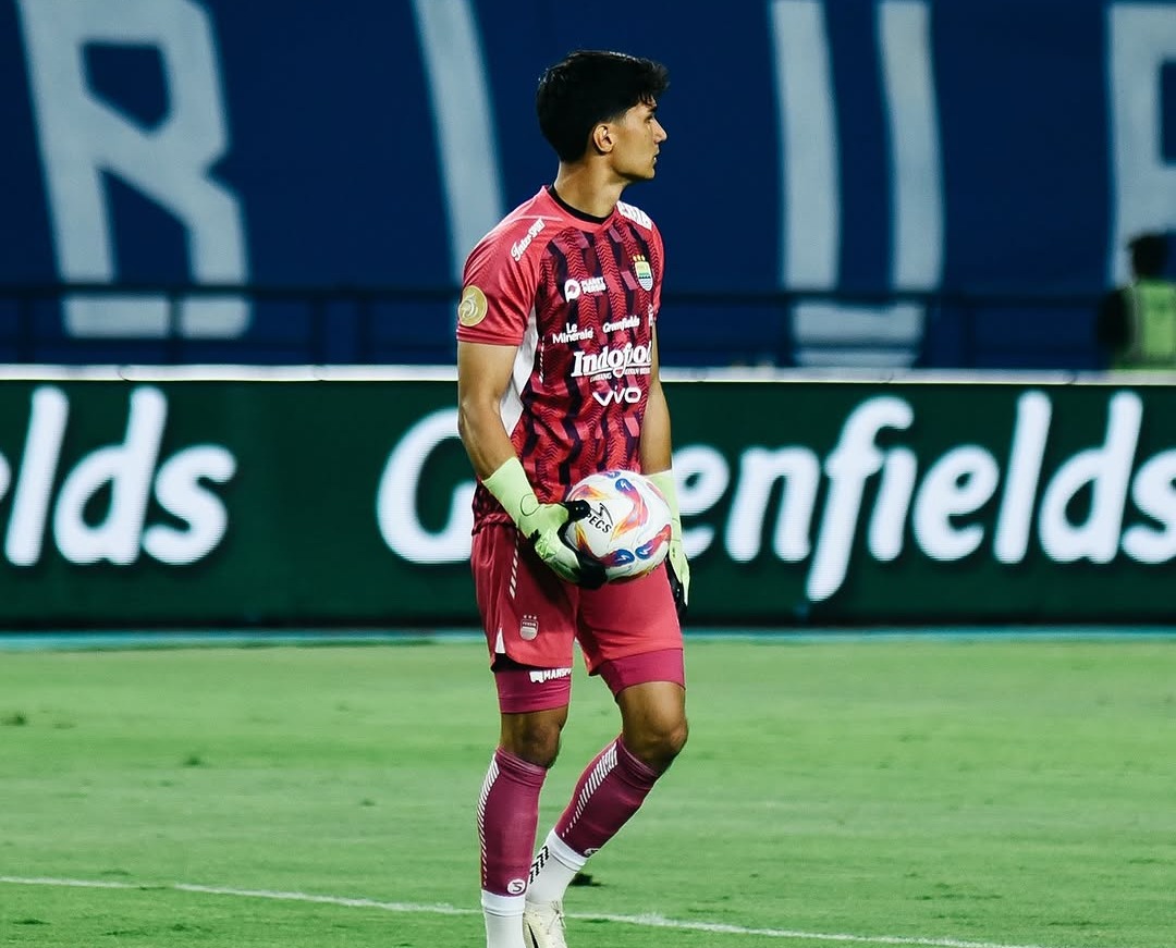 IFAB Terapkan Aturan Baru: Kiper Hanya Boleh Pegang Bola 8 Detik, Jika Lebih Wasit Beri Tendangan Sudut!