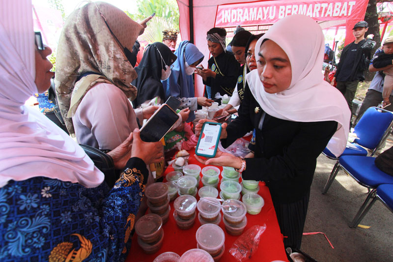 Pemkab Indramayu – BJB Gelar Festival Makanan Rakyat, Harganya Cuma 77 Rupiah