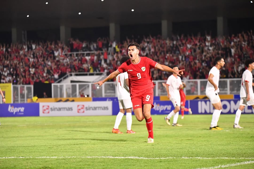 Alasan Shin Tae-yong Lebih Andalkan Hokky Caraka Ketimbang Jens Raven untuk Striker Timnas Indonesia