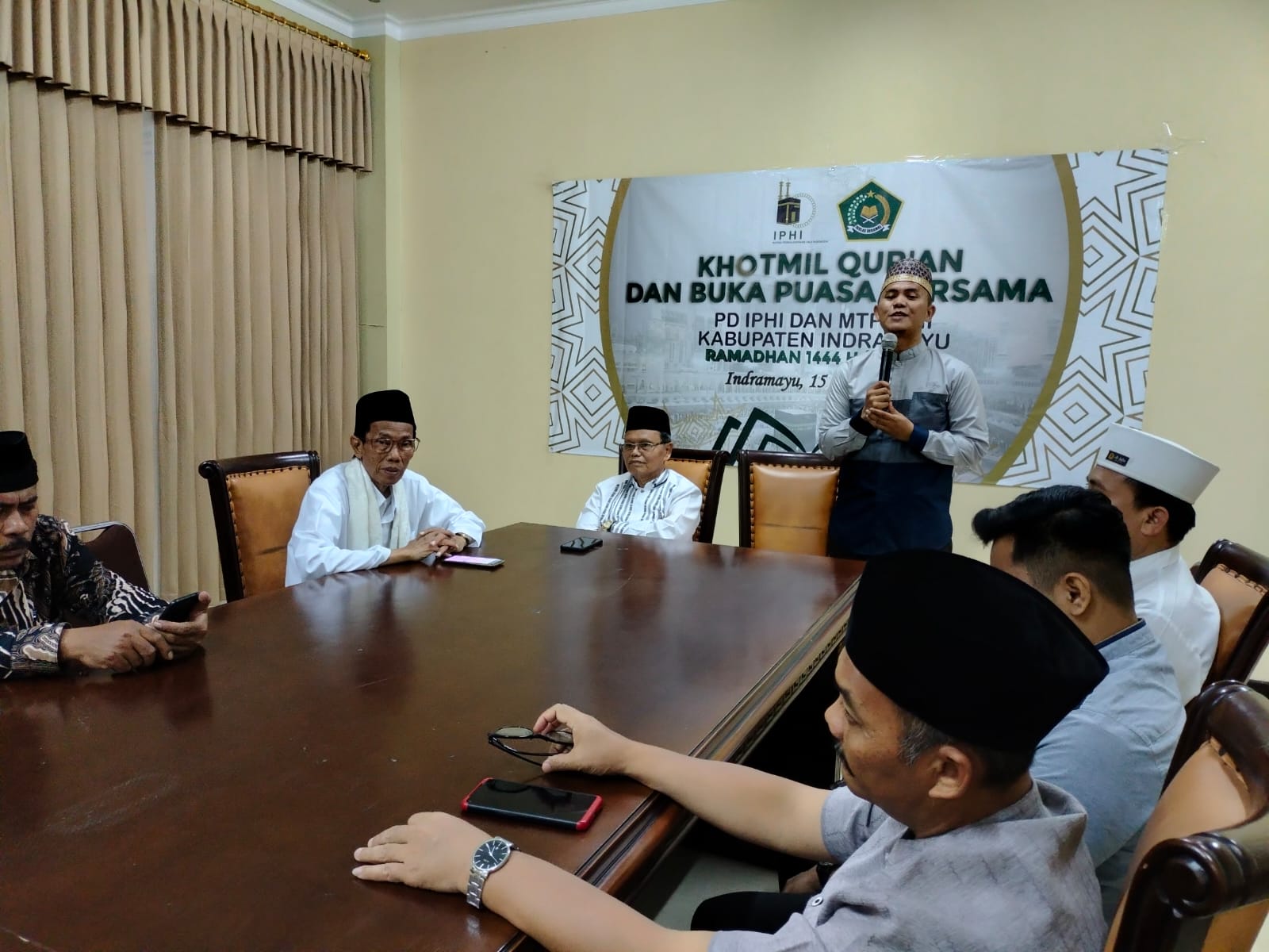 Pengurus Daerah Ikatan Persaudaraan Haji Indonesia Gelar Khotmil Quran dan Bukber