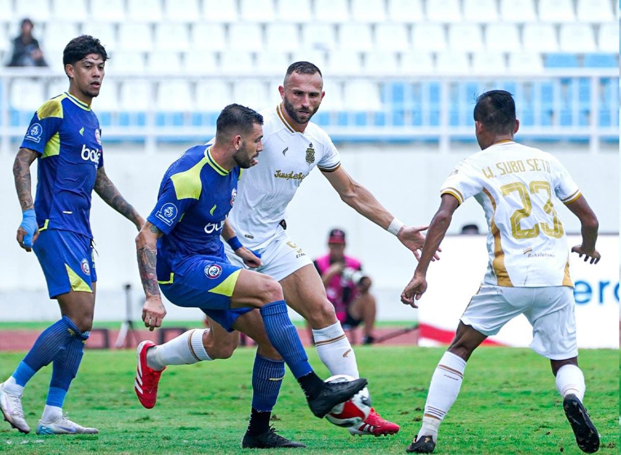 Pelatih Bhayangkara Bongkar Rasa Kecewa Usai Penalti Arema! Apa yang Sebenarnya Terjadi?