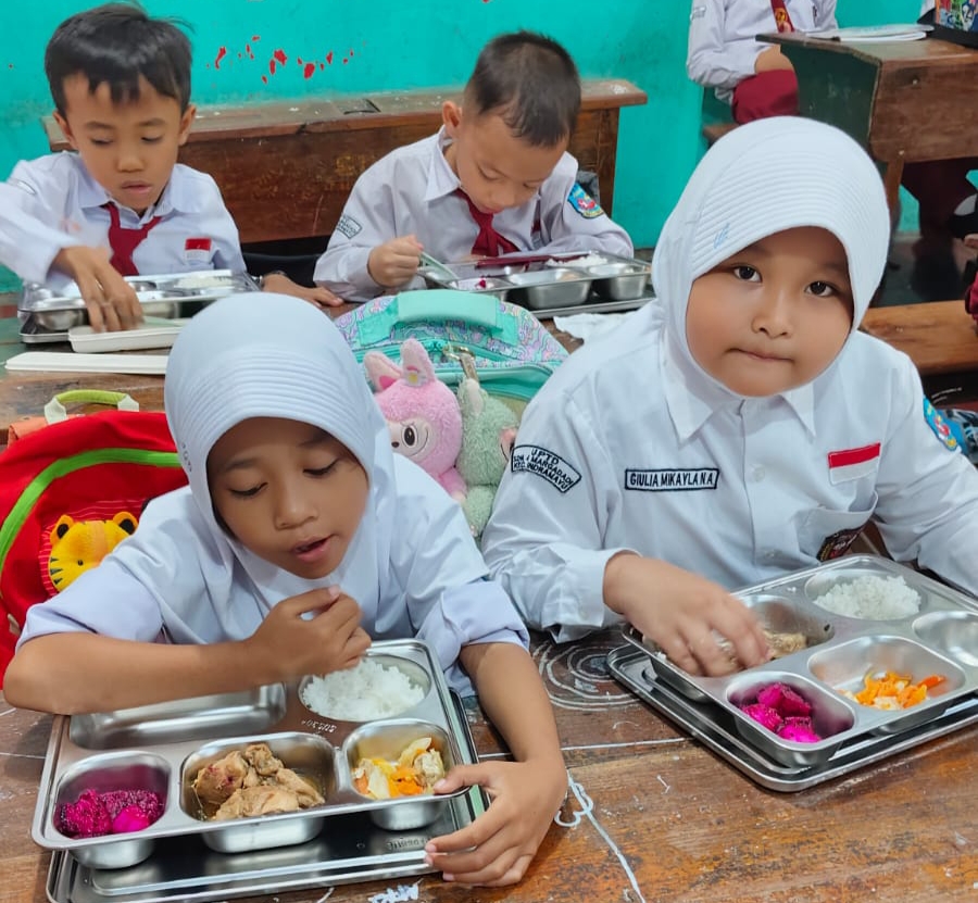 MBG Sudah Berjalan Seminggu, Mendapat Kesan Positif di Kalangan Guru dan Siswa