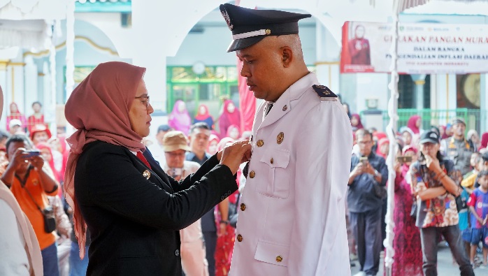 Perpanjang Masa Jabatan, Bupati Nina Lantik Kembali Kuwu Desa Cangkingan 