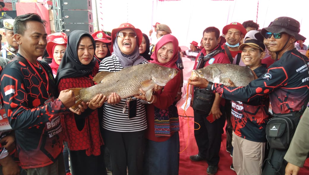 Lomba Mancing Komunitas Bhayangkara Indramayu Fishing, Bupati Nina: Banyak Potensi Wisata