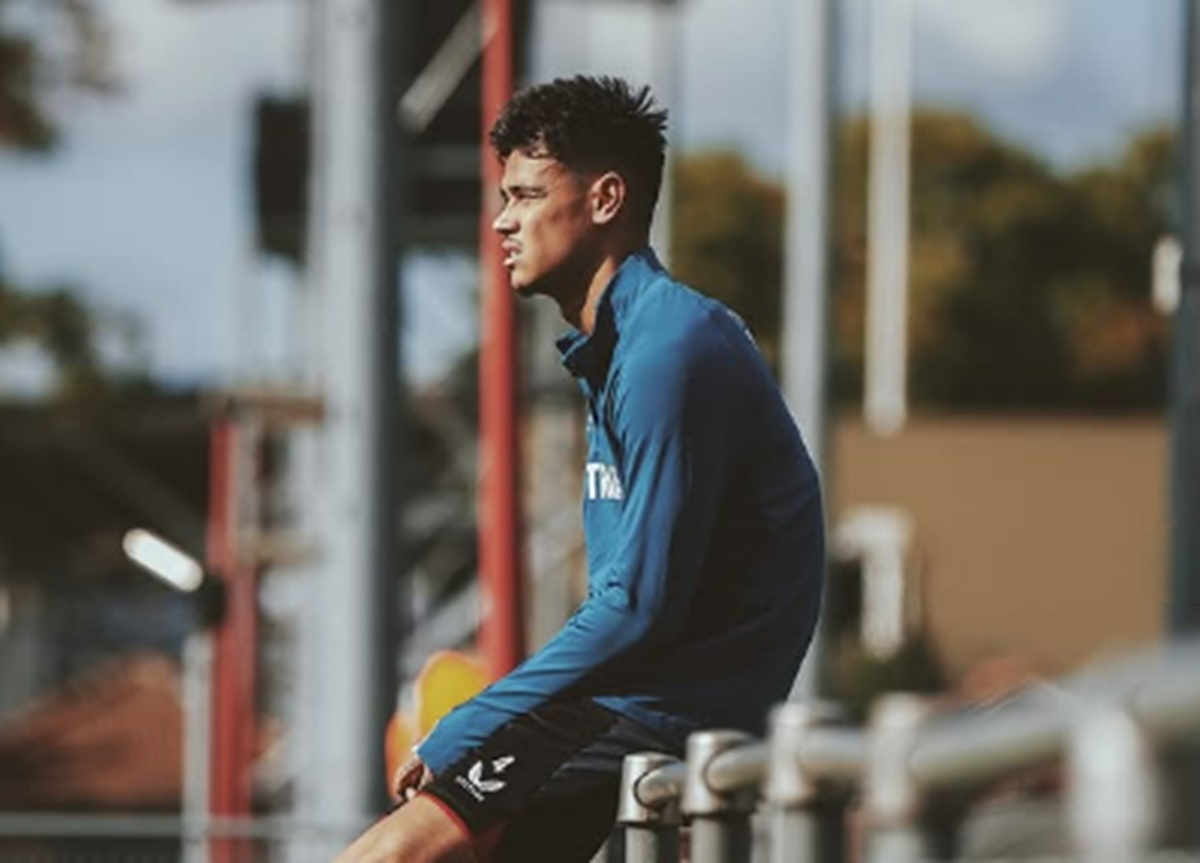 Dirtek dan Pelatih FC Twente Clash! Masalah Transfer Mees Hilgers Masih Belum Temukan Titik Terang!