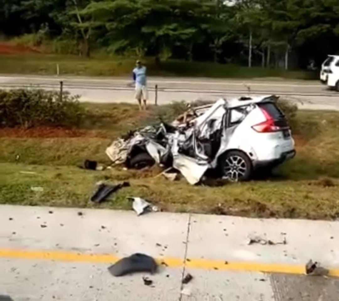 Hari Ini, Terjadi Kecelakaan di Km 91 Arah Cirebon Tol Cipali, 1 Orang Tewas, Mobil Ringsek Parah