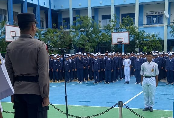 Sambangi Sekolah, Himbau Pelajar Bijak Dalam Bermendsos dan Hindari Pergaulan Negatif