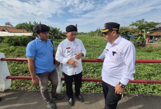 Pemkab Indramayu Gerak Cepat Atasi Sungai Maja yang Tersumbat Eceng Gondok