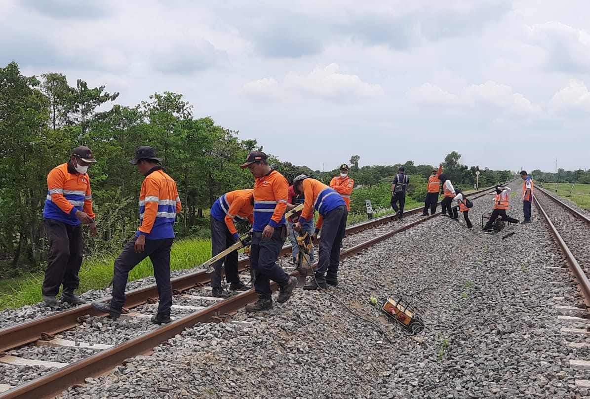 PT KAI Perbaiki Titik Rawan Perlintasan 