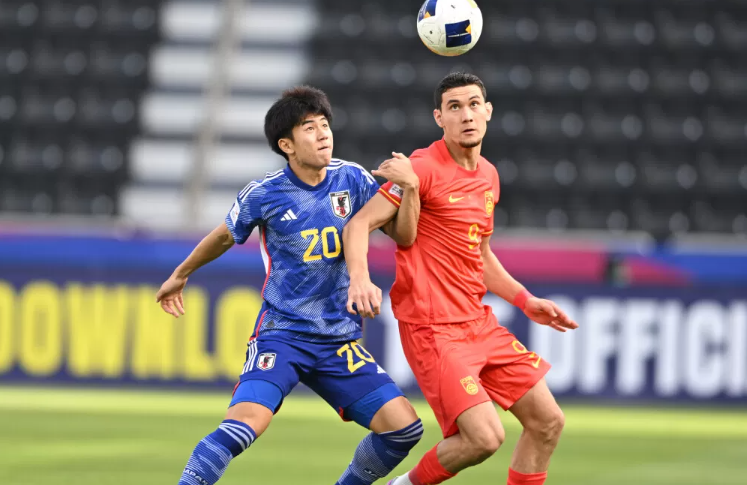 Tetap Kalah 3-1 Atas Jepang, China Dilaporkan Kecilkan Lapangan saat Jamu Jepang, Suporter Tim Naga Berulah!