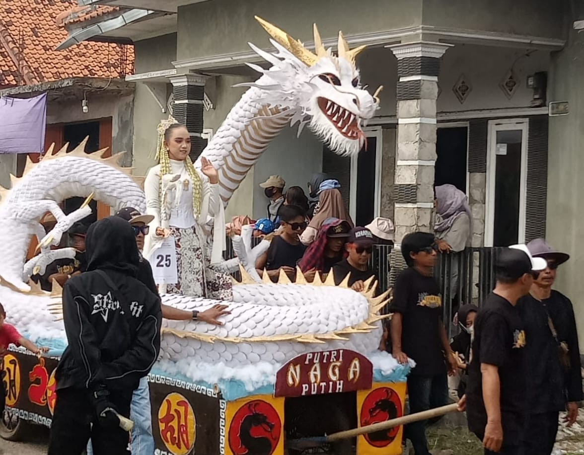 Dewan Kesenian Indramayu Apresiasi Karnaval Ogoh-ogoh Unjungan Buyut Gading