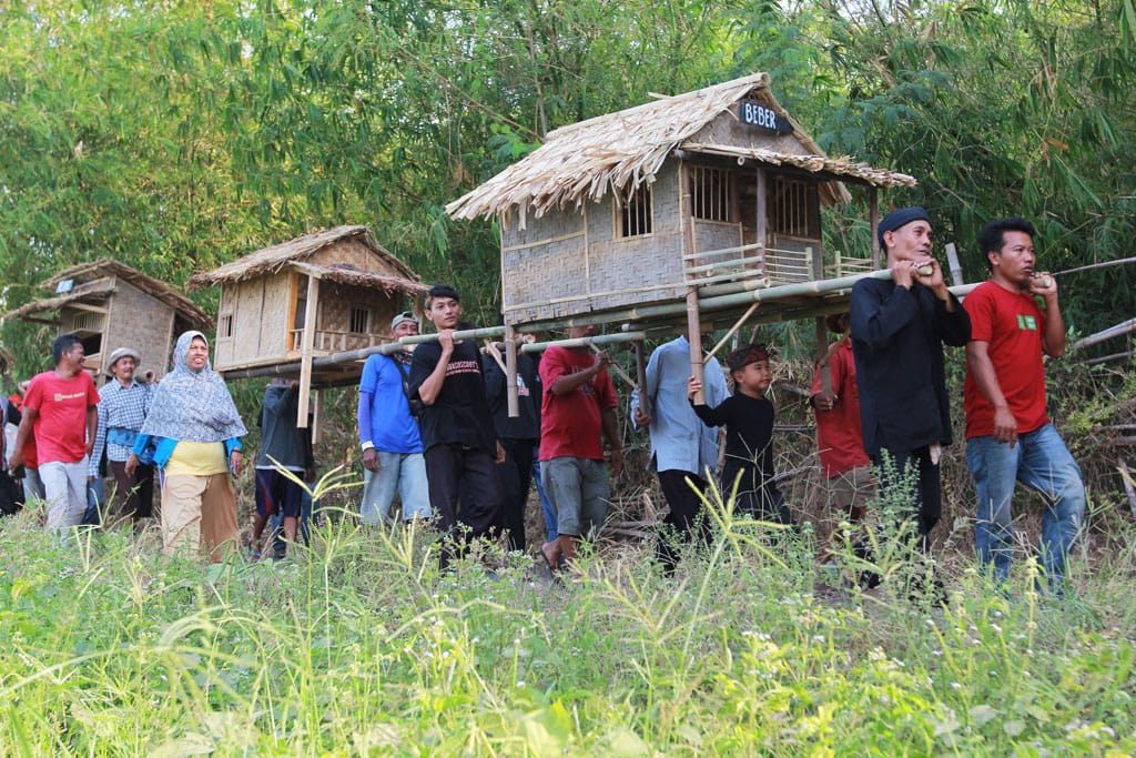 Tradisi Hari Gotong Rumah di Majalengka, Ungkapan Warga Kampung Wates yang 'Belum Merdeka'