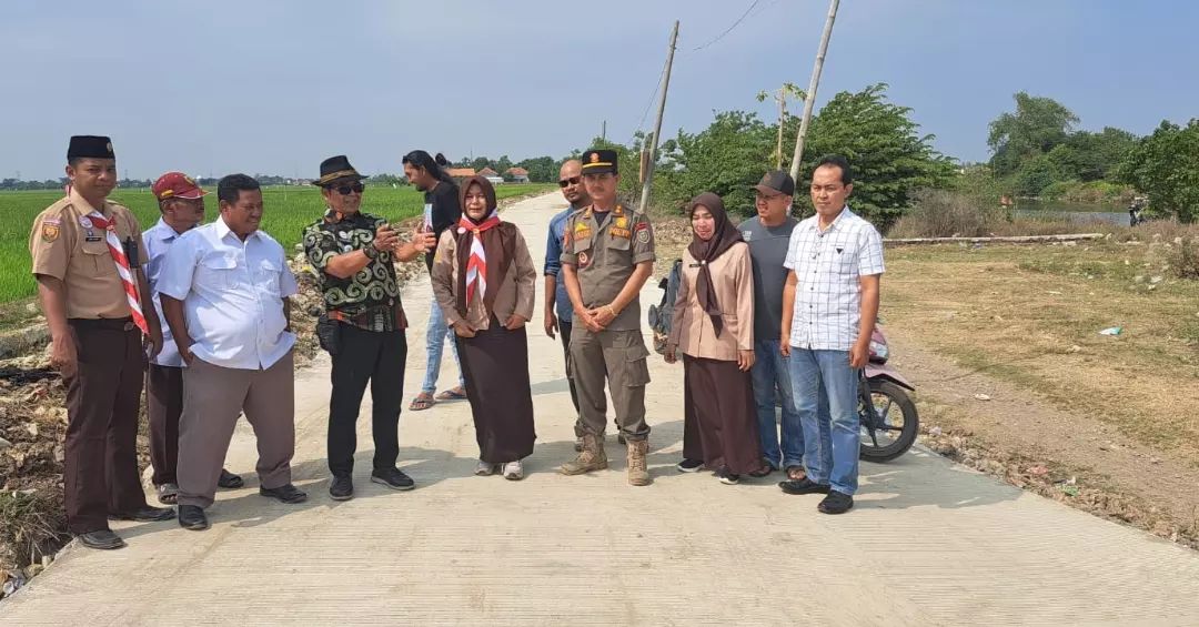 Pemkab Indramayu Cor Beton Jalan Akses ke TPI Sukahaji, Bangun Sumur Air Bersih Untuk Nelayan