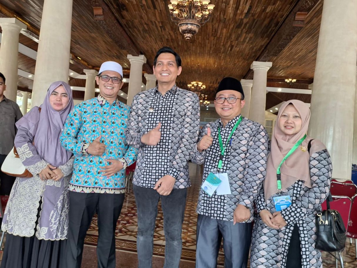 445 Jemaah Haji Indramayu Diberangkatkan, Bupati dan IPHI Titip Pesan Mendalam