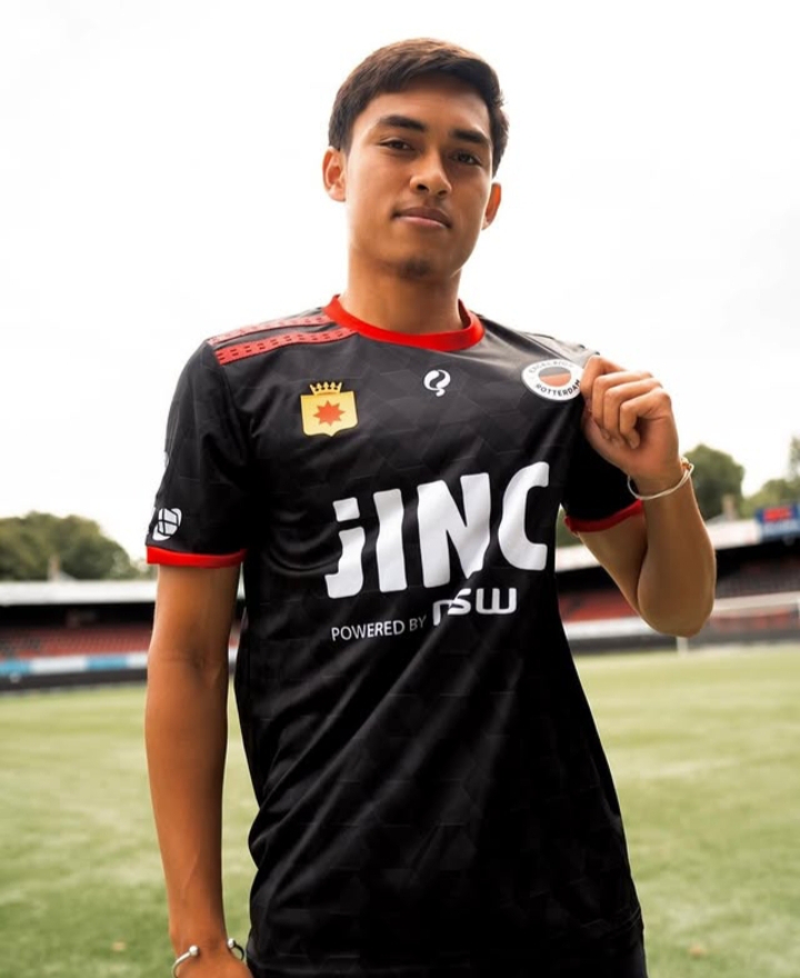 Mengenal Liam Oetoehganal, Gelandang Keturunan Kalimantan yang Patut Diperhitungkan Patrick Kluivert