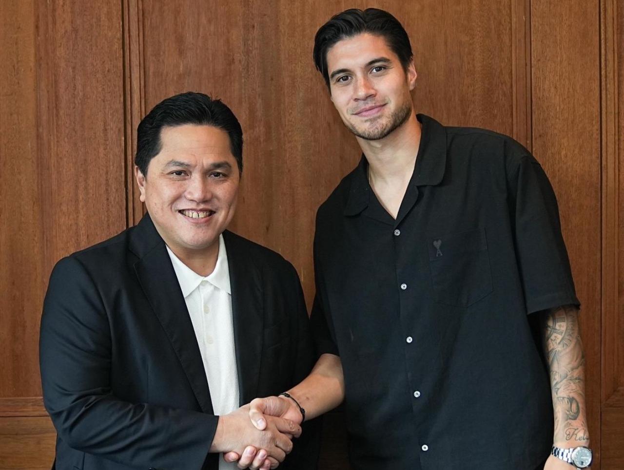 NGERI! Kevin Diks Salaman dengan Erick Thohir, Resmi Gabung dengan Timnas Indonesia