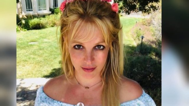 Britney Spears umumkan Kehamilannya, Lalu Pamer Foto Tanpa Busana