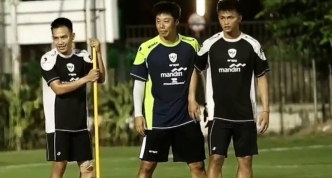 Asisten Kepercayaan STY, Yeom Ki-Hun; Striker Timnas Indonesia Punya Potensi Tapi Kurang Penyebab nya...