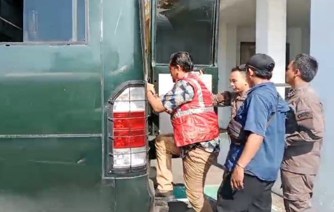 Kejaksaan Tahan Empat Tersangka Dugaan Kasus Korupsi di Tubuh BPR 