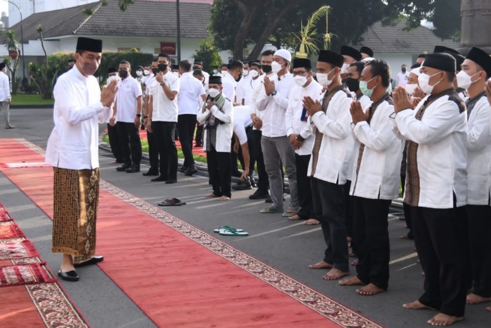 Presiden Jokowi Salat Id di Halaman Istana Yogyakarta, Diikuti Perangkat Kepresidenan