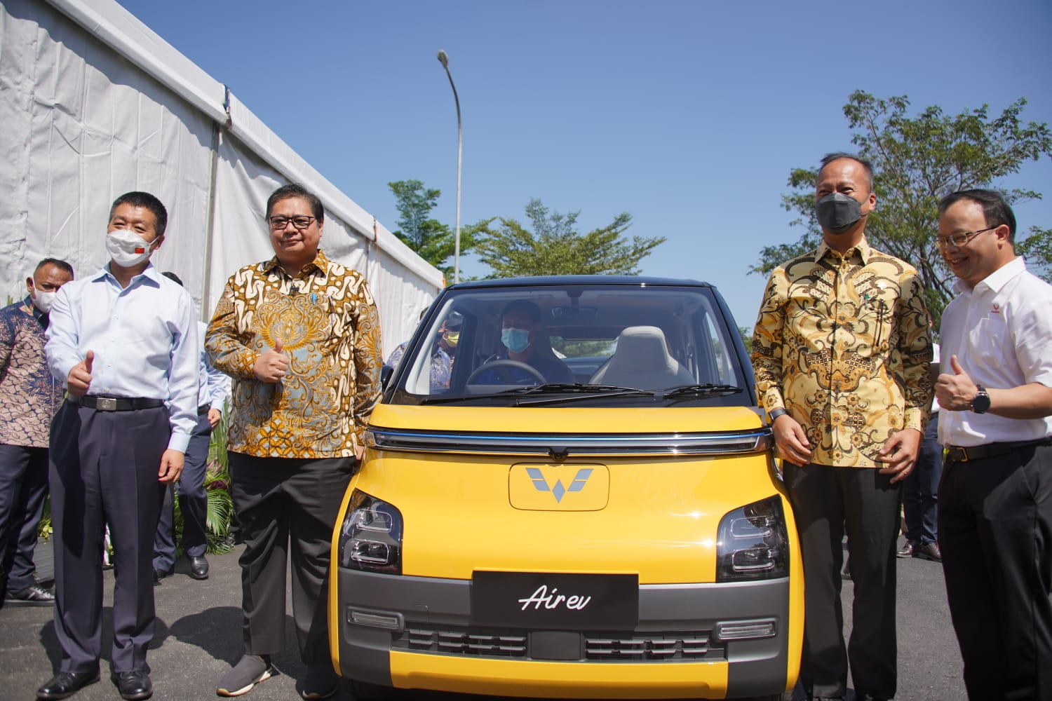 Airlangga Dukung Produksi Kendaraan Bermotor Listrik Berbasis Baterai untuk Akselerasi Net Zero Emission