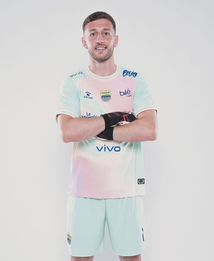 Bertandang ke Markas PSIM Yogyakarta, Kiper Anyar Persib Adam Przybek Gagal Debut Lagi, Ini Alasannya!