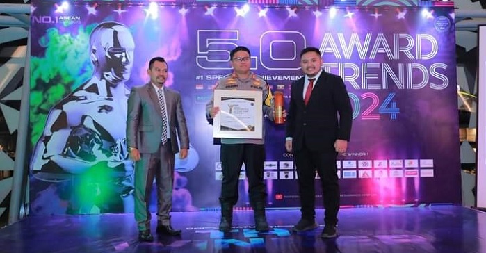 AKBP DR M Fahri Siregar SH SIK MH Meraih Penghargaan dari Indonesia Award Magazine