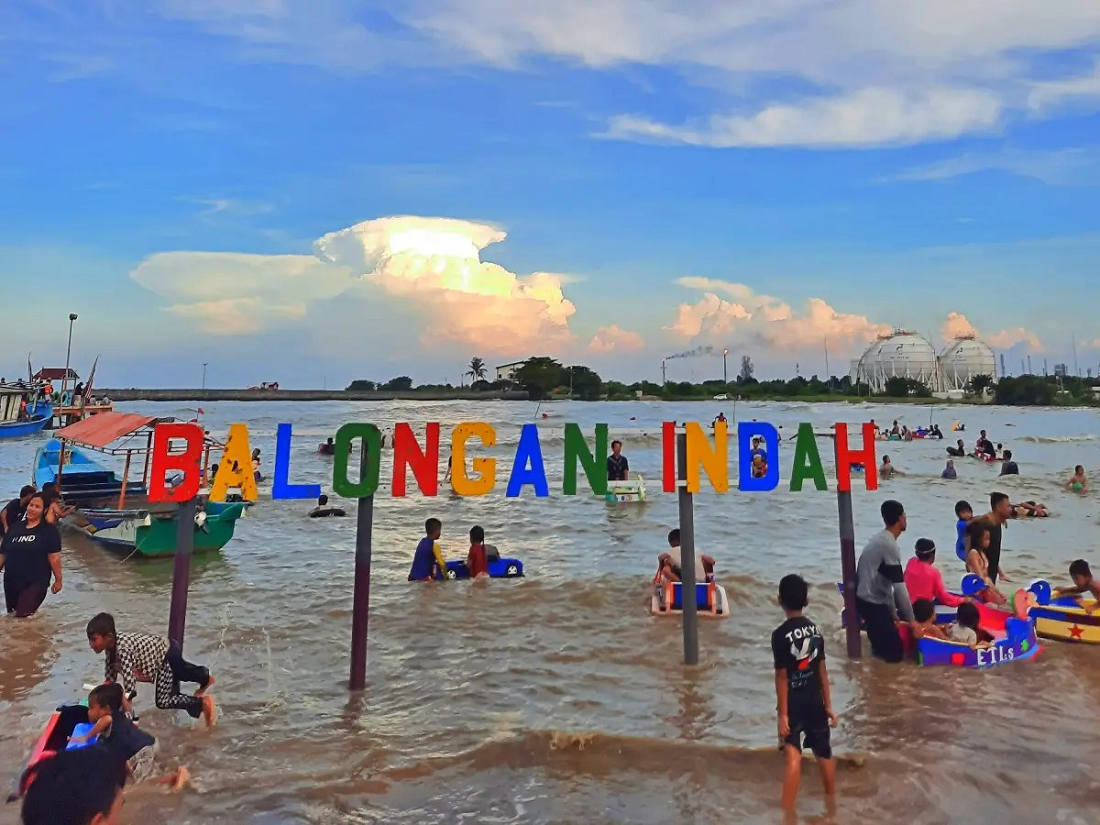 Jadi Spot Terbaik Untuk Mengisi Liburan Akhir Tahun, Intip Pesona Pantai Balongan Indah Indramayu