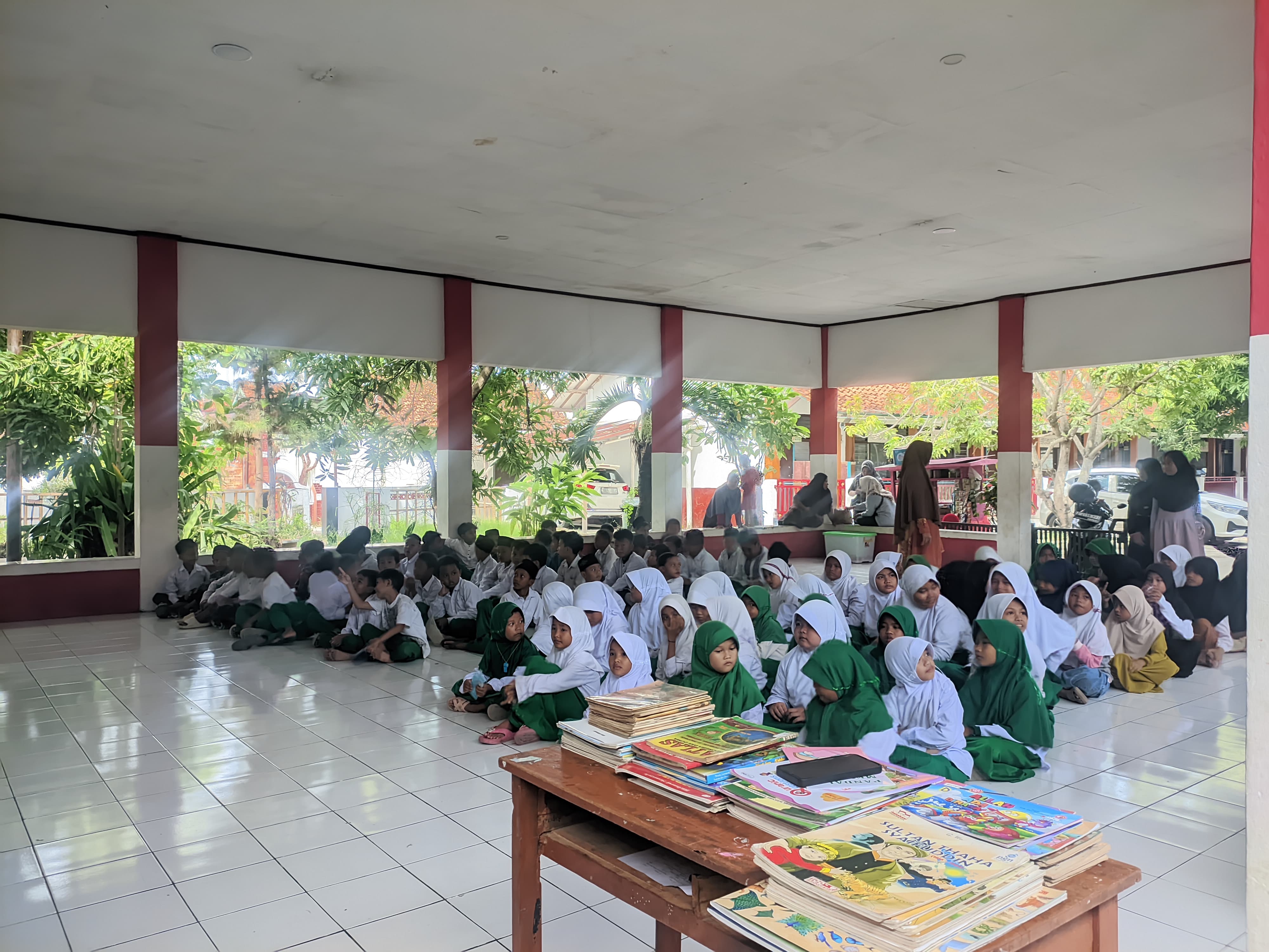 Kampanye Cinta Alam, Perpustakaan S16 Dukung 'Literasi Hijau' BEM Pertanian Unwir 