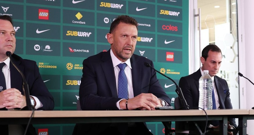 Pelatih Australia, Tony Popovic Beri Komentar Soal Kompetensi Patrick Kluivert Sebagai Pelatih 'Coba Hal Baru'