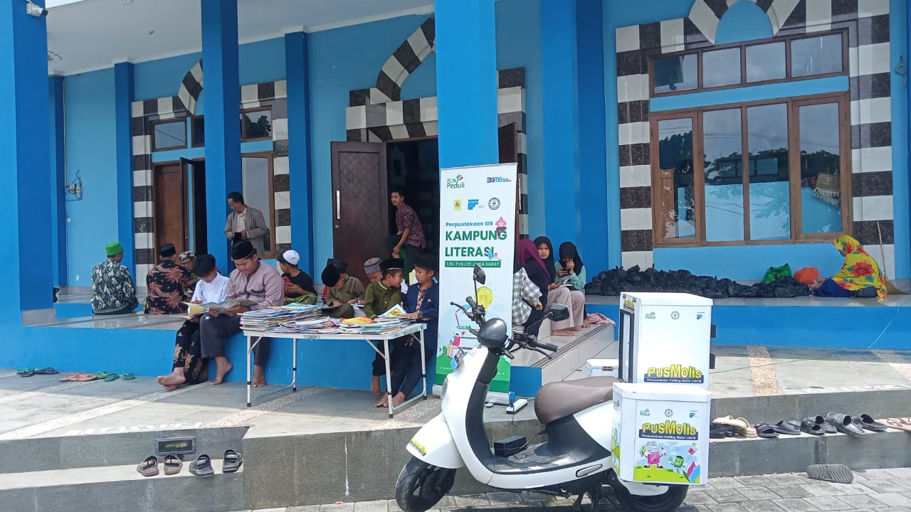 Menghidupkan Literasi di Rumah Ibadah, Pusmolis S16 Hadir di Masjid Al-Khaeron Perbatasan Indramayu-Cirebon