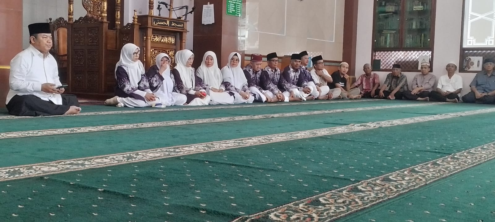 Pelepasan Calon Jamaah Haji dari GSP Diiringi Azan dan Talbiyah