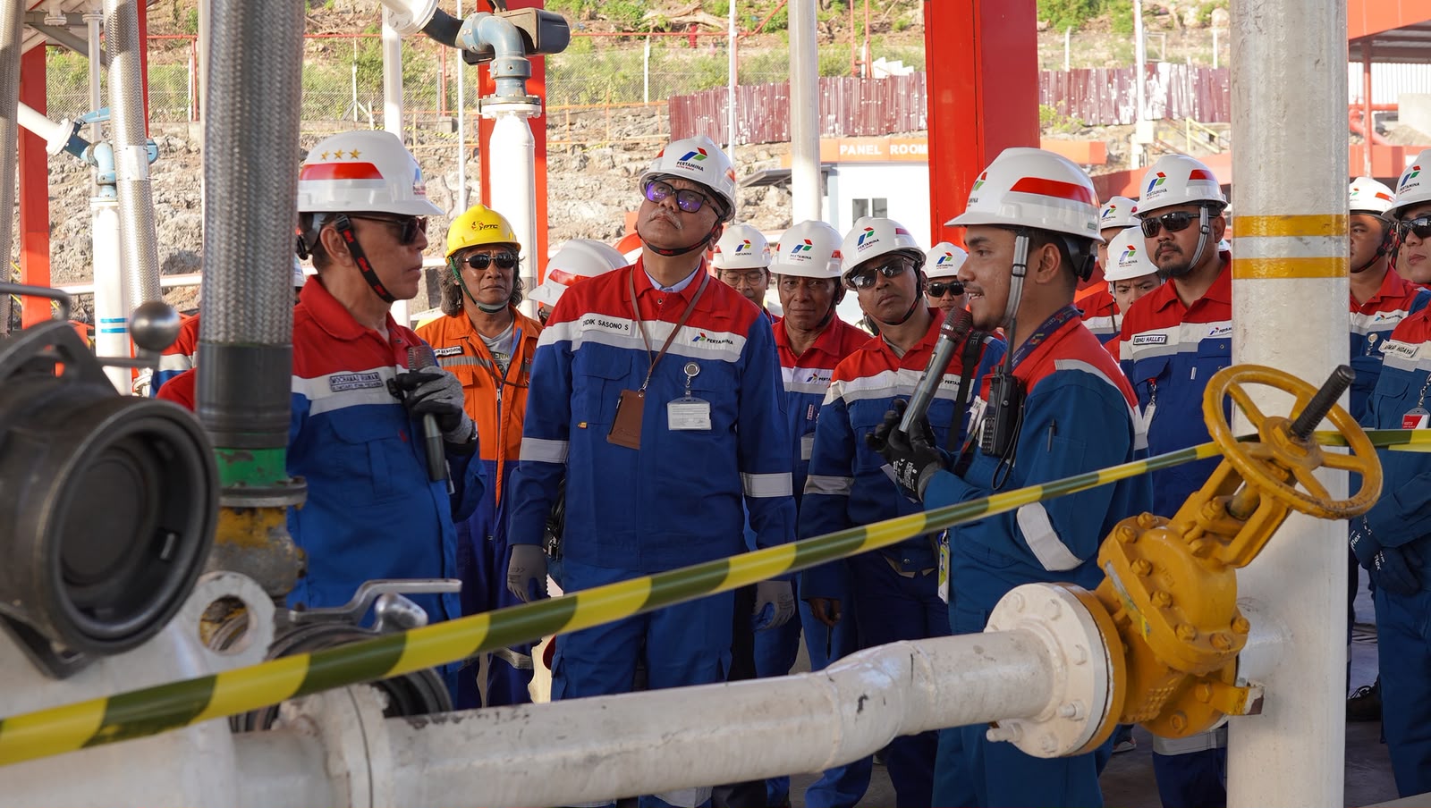 Kunjungi IT Tenau dan AFT El Tari, Komut Pertamina Cek Kesiapan Pasokan Energi