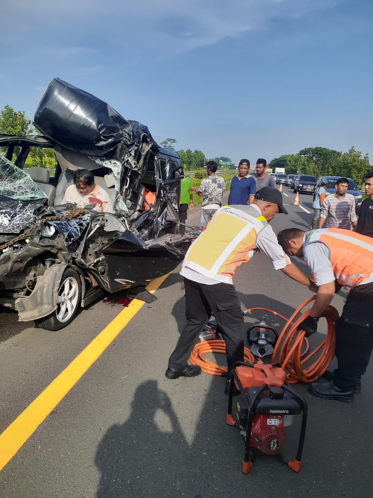 Kecelakaan 2 Mobil yang Terjadi di KM 139 A Tol Cipali, Ini Respon Petugas Astra Tol Cipali