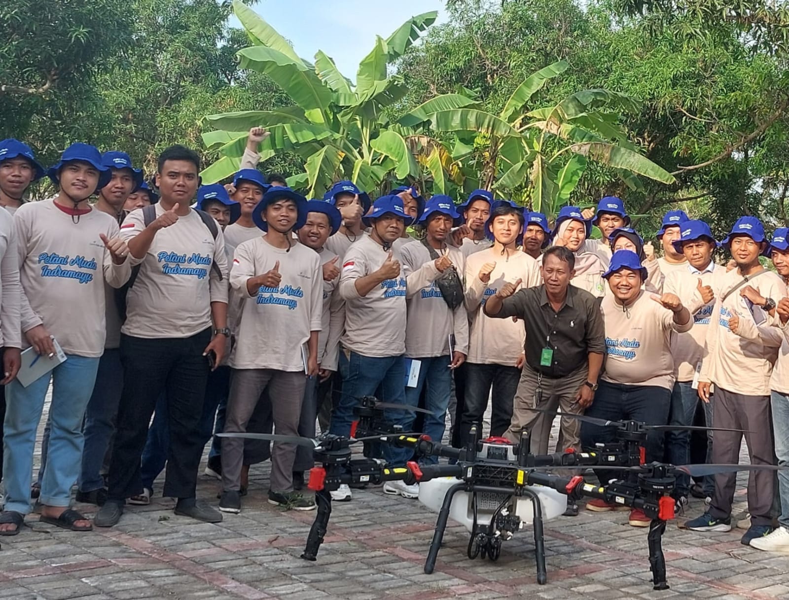 DKPP Indramayu Kenalkan Drone Pertanian kepada Para Petani Muda
