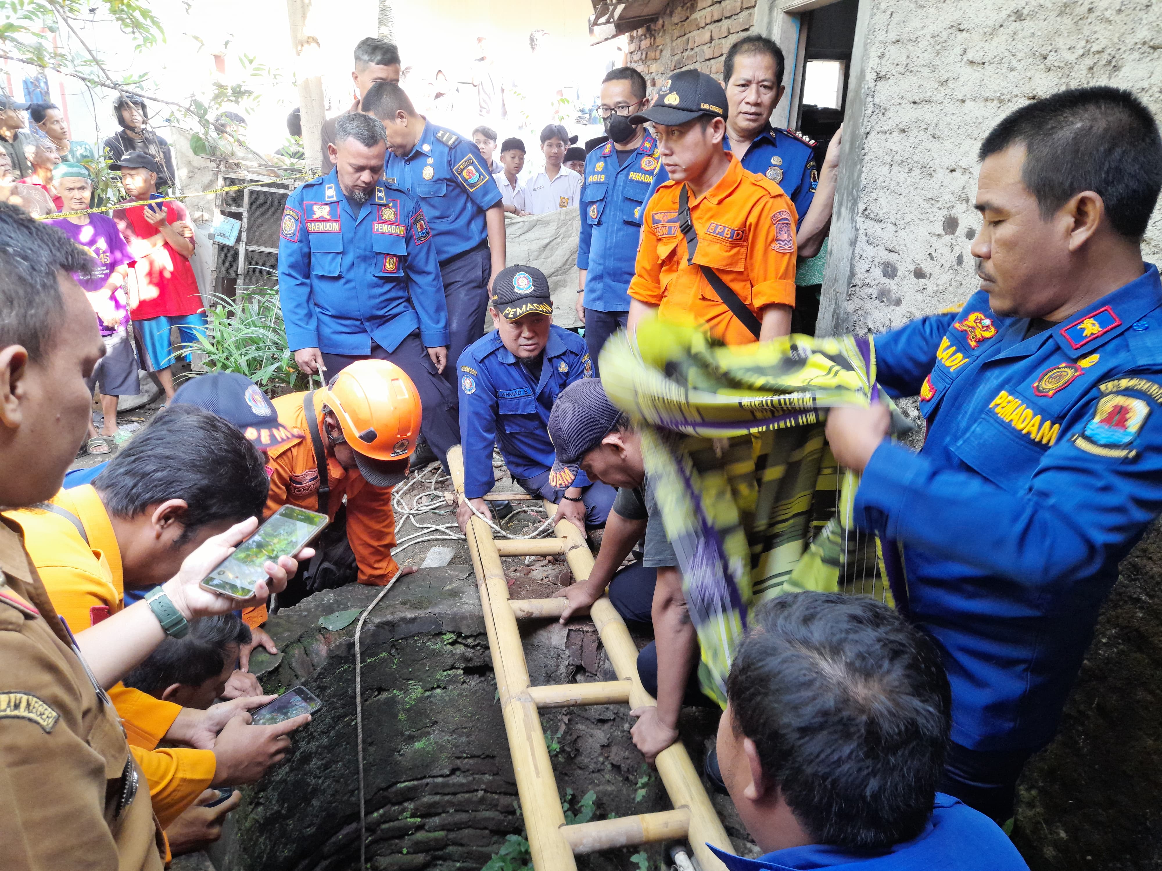 Tewas Terbentur Sumur Saat Diselamatkan 