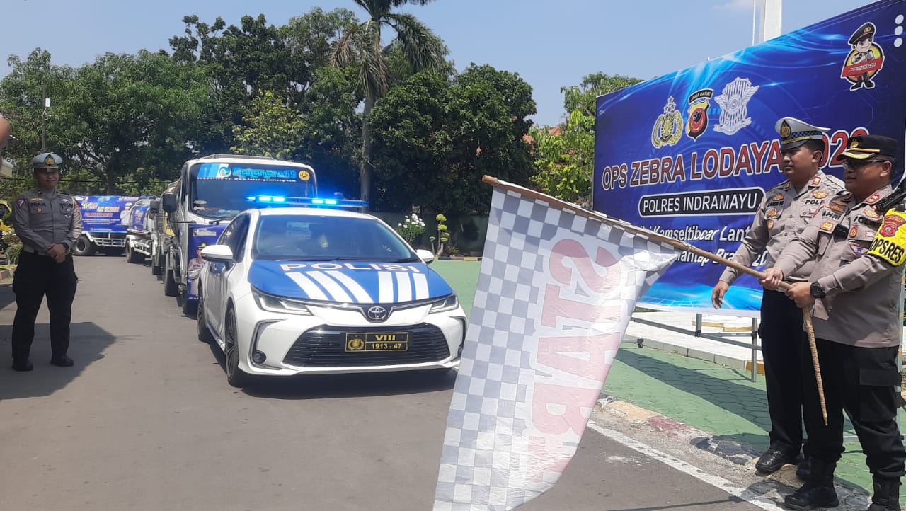 Polres Indramayu Distribusikan Puluhan Ribu Liter Air Bersih