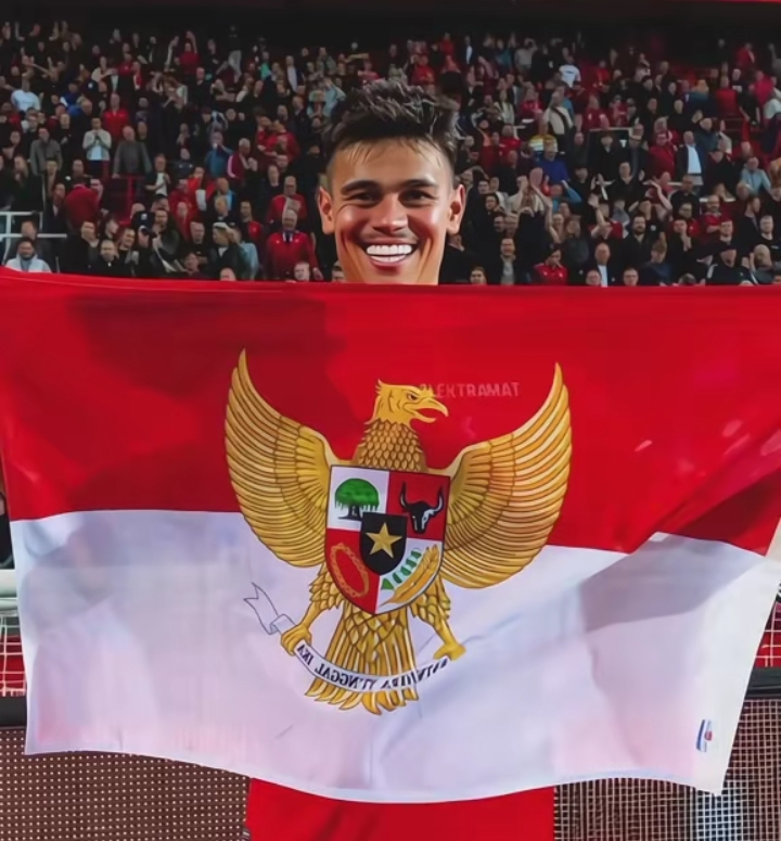 Naturalisasi Berjalan Baik, Mees Hilgers Perlihatkan Bendera Merah Putih di Eredivisie Pertandingan FC Twente 